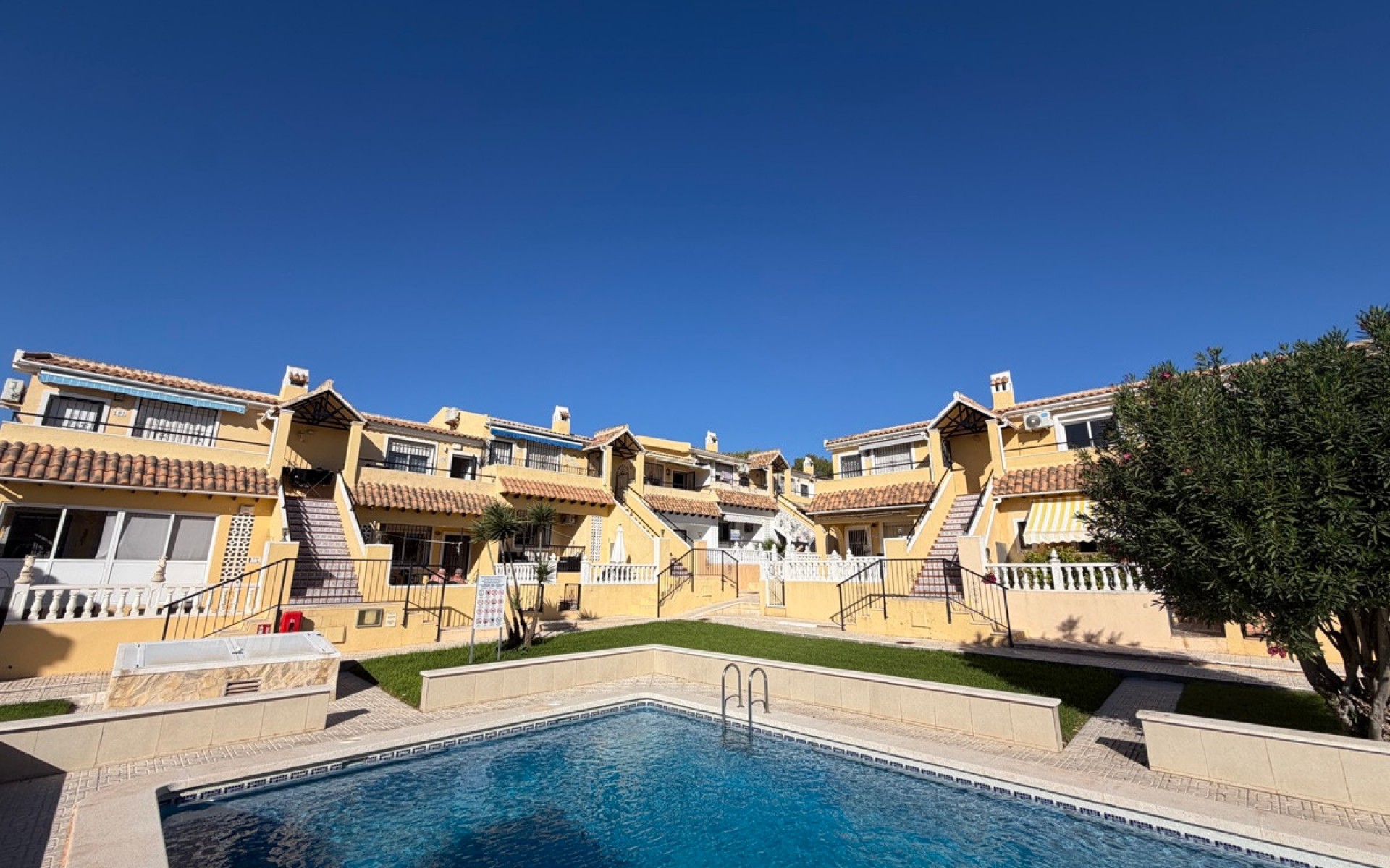 Resale - Apartment - Orihuela - Villamartin