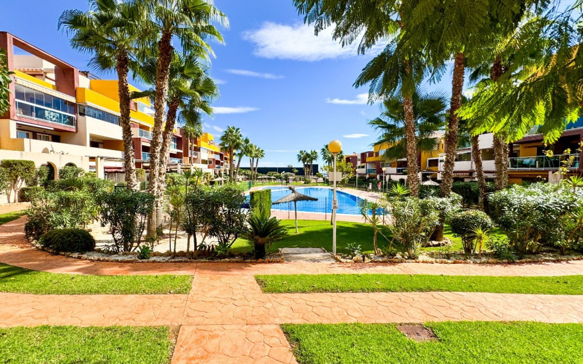 Resale - Apartment - Playa Flamenca