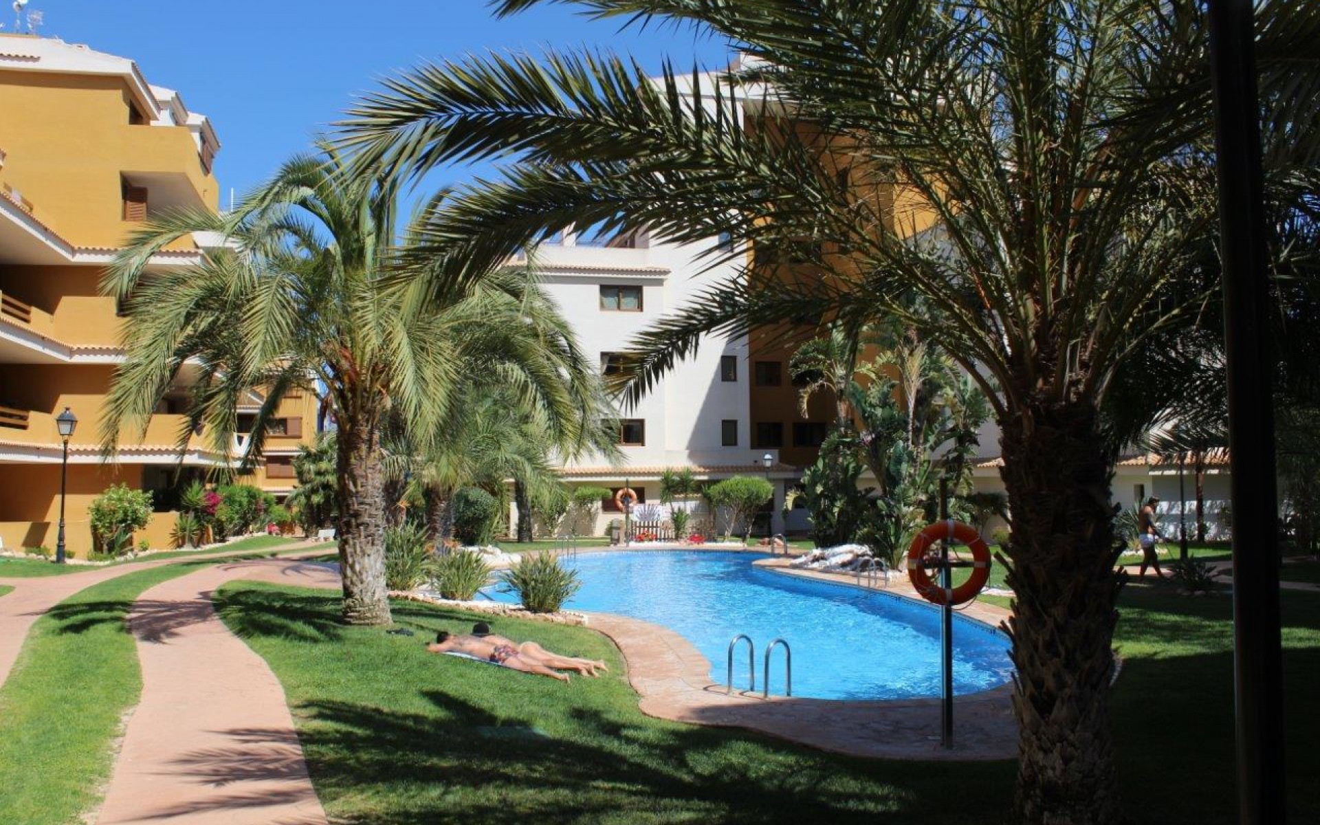 Resale - Apartment - Punta Prima - La Entrada