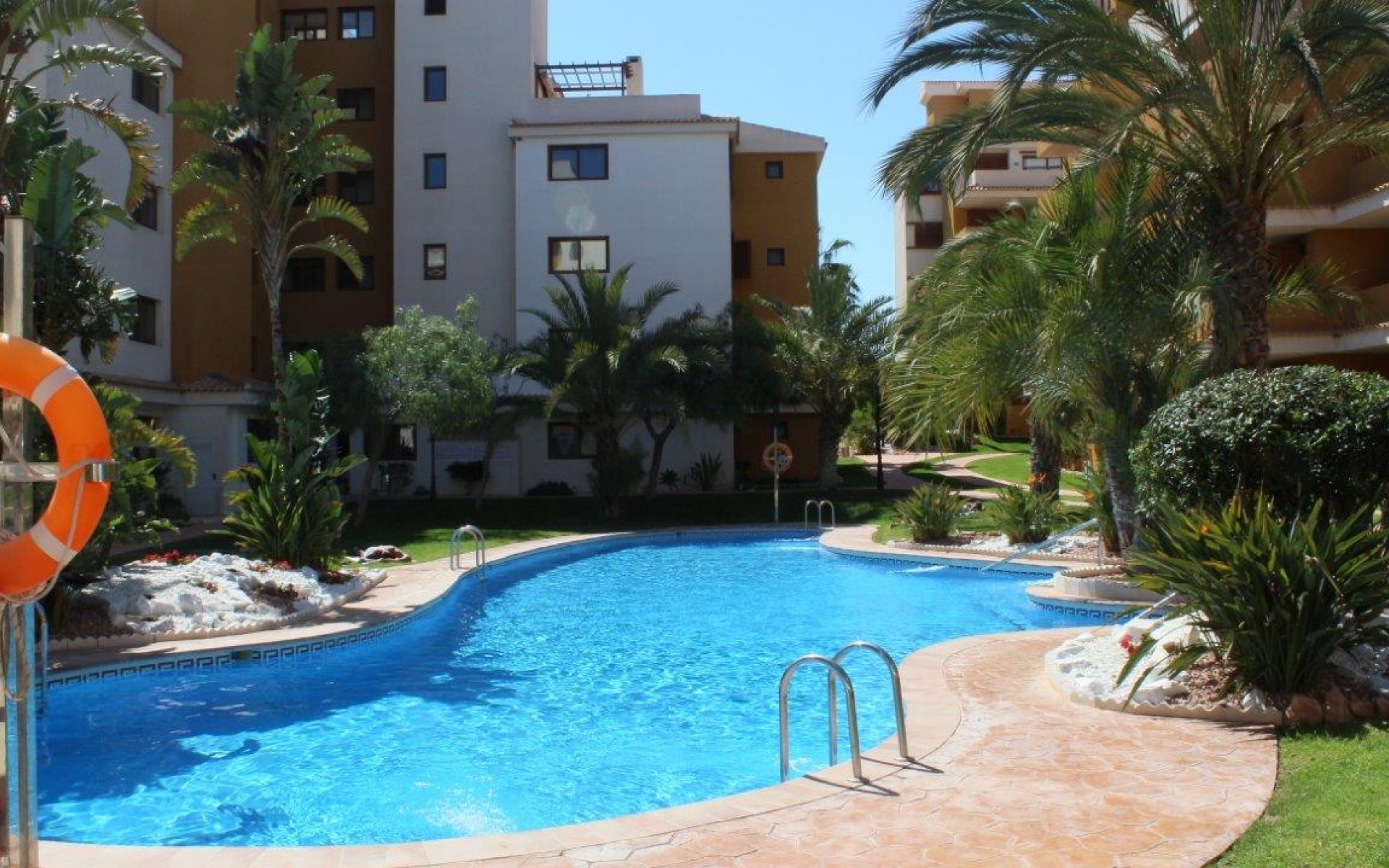 Resale - Apartment - Punta Prima - La Entrada