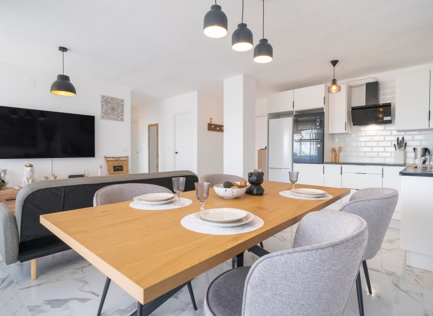 Resale - Apartment - Punta Prima