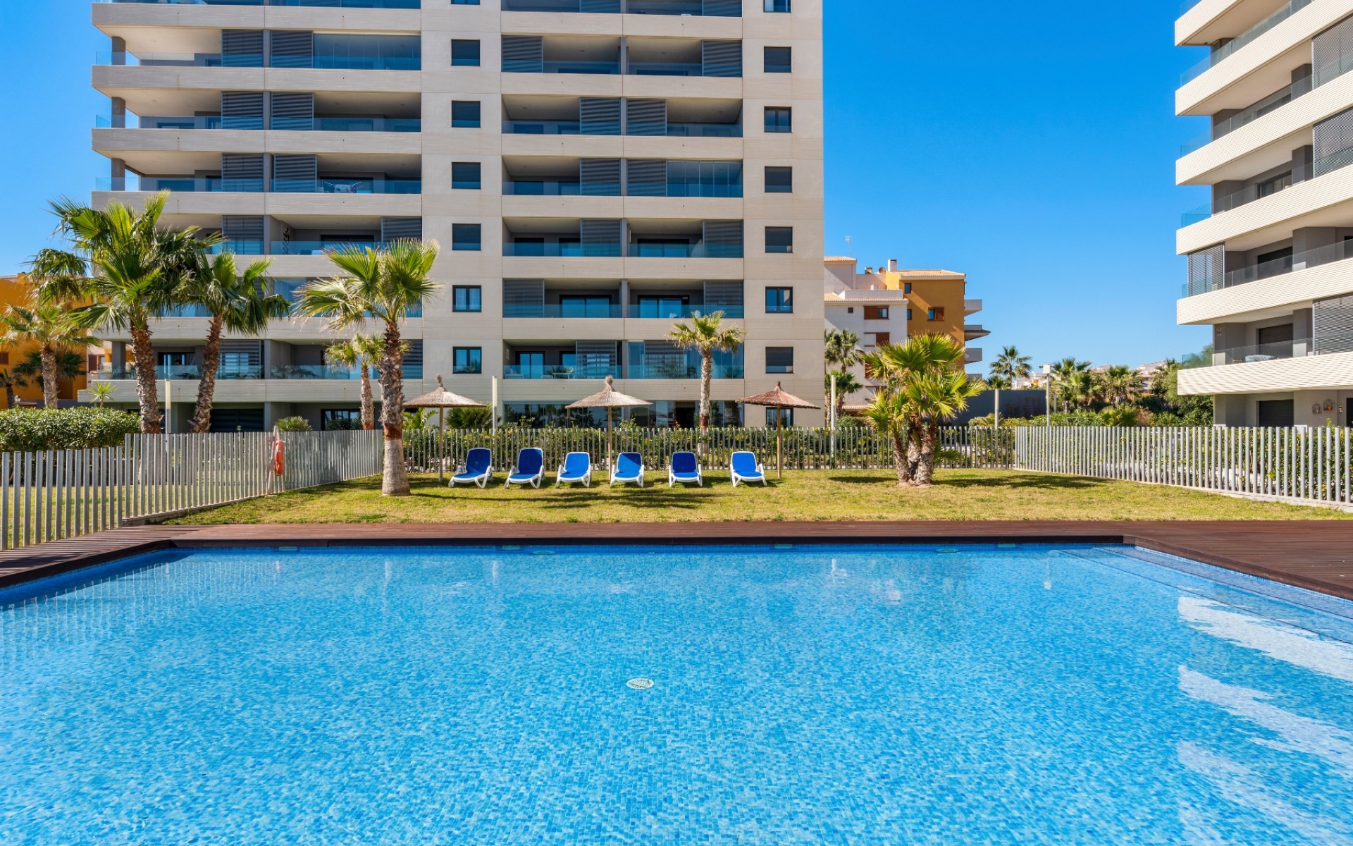 Resale - Apartment - Punta Prima