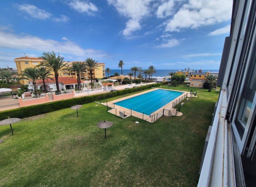 Resale - Apartment - Punta Prima