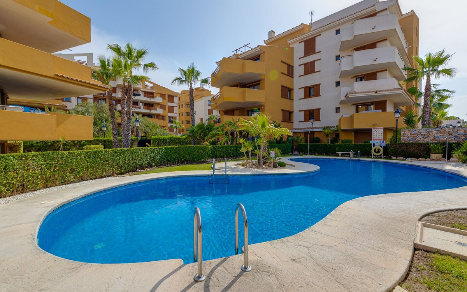 Resale - Apartment - Punta Prima