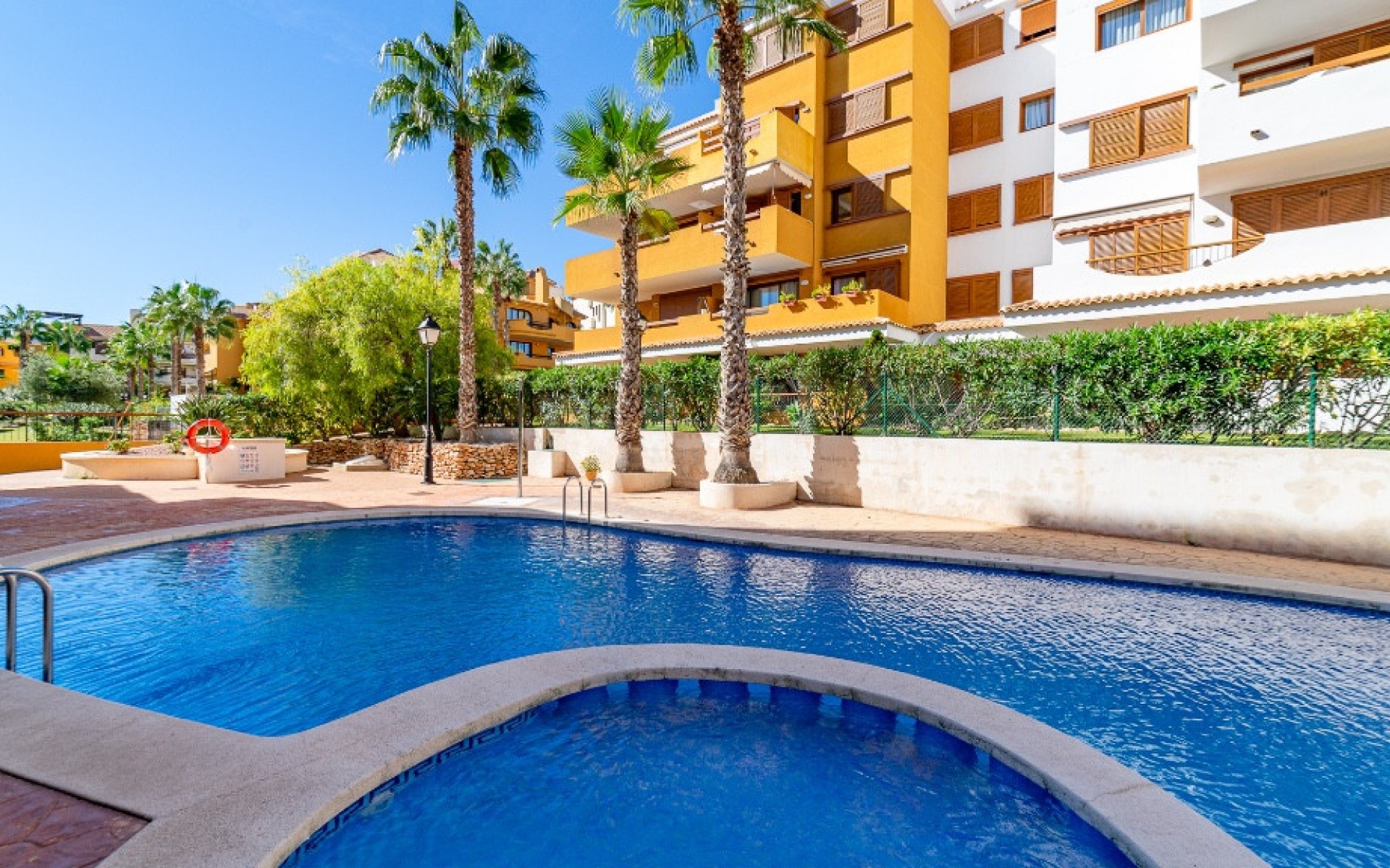 Resale - Apartment - Punta Prima