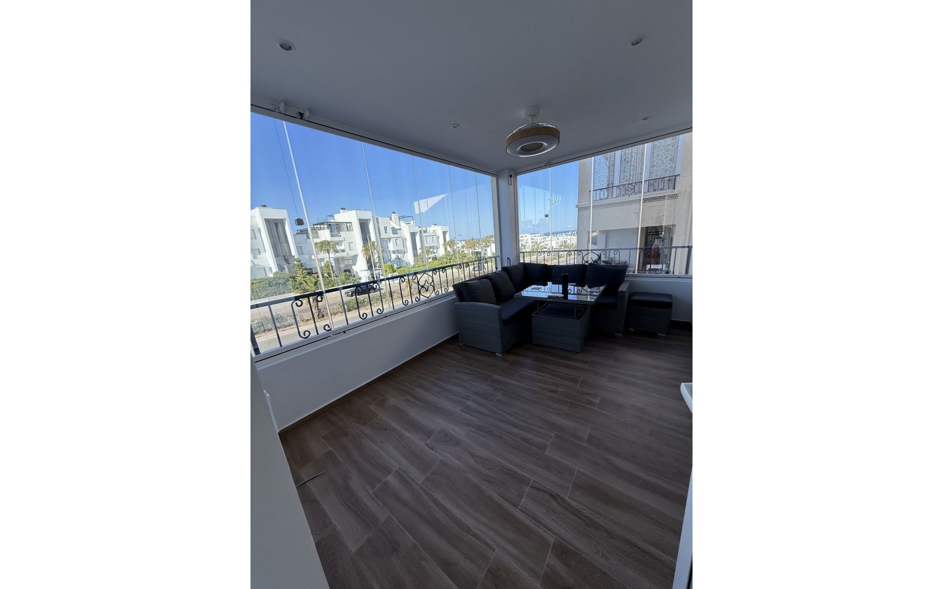 Resale - Apartment - Punta Prima