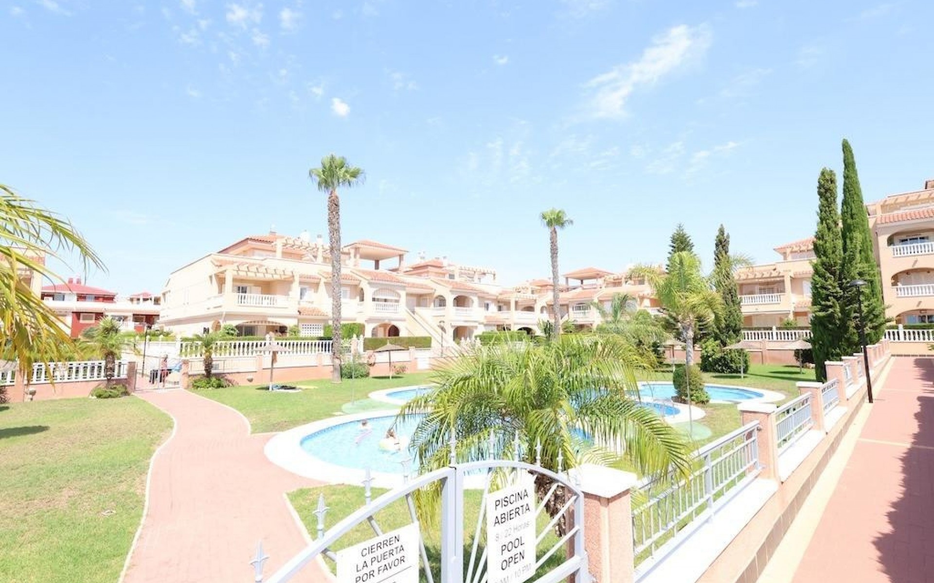 Resale - Apartment - Punta Prima