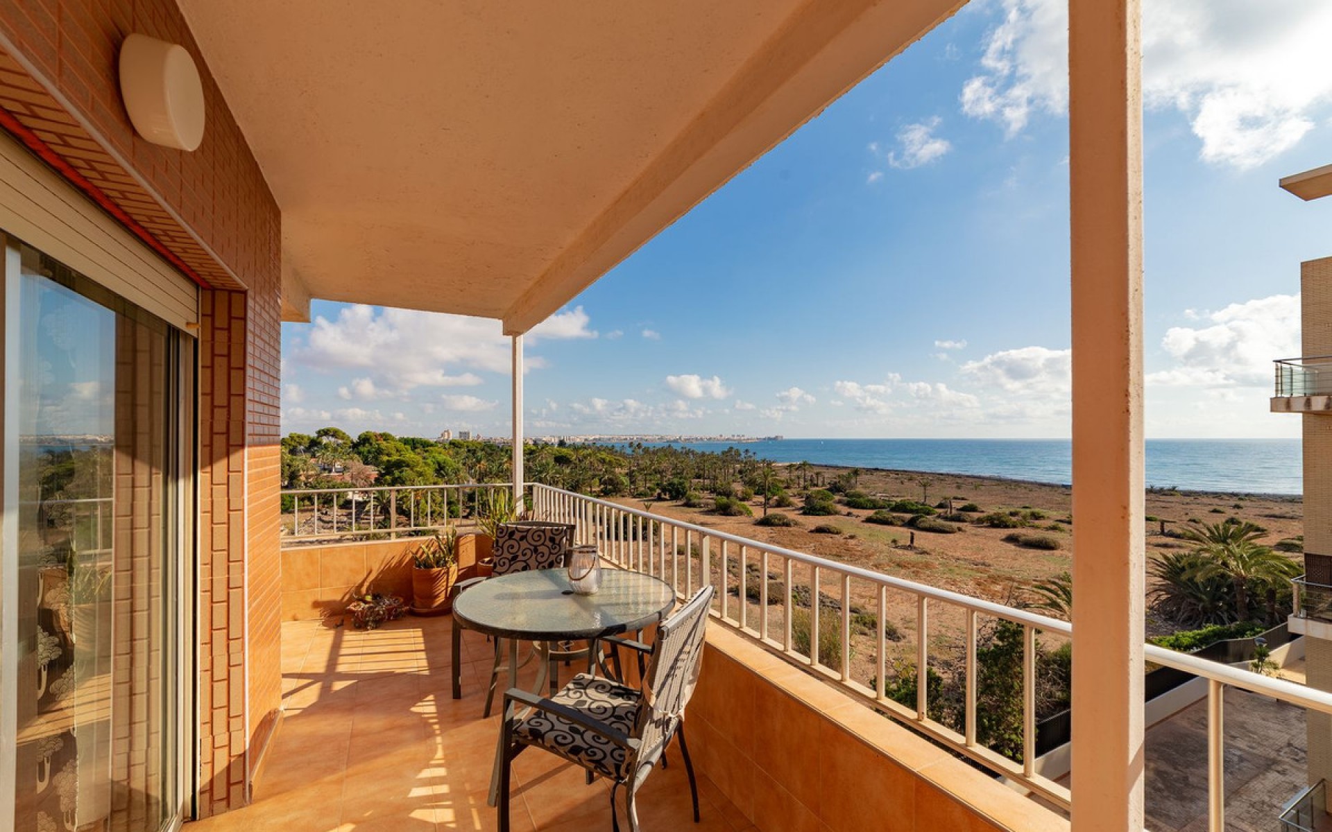 Resale - Apartment - Punta Prima
