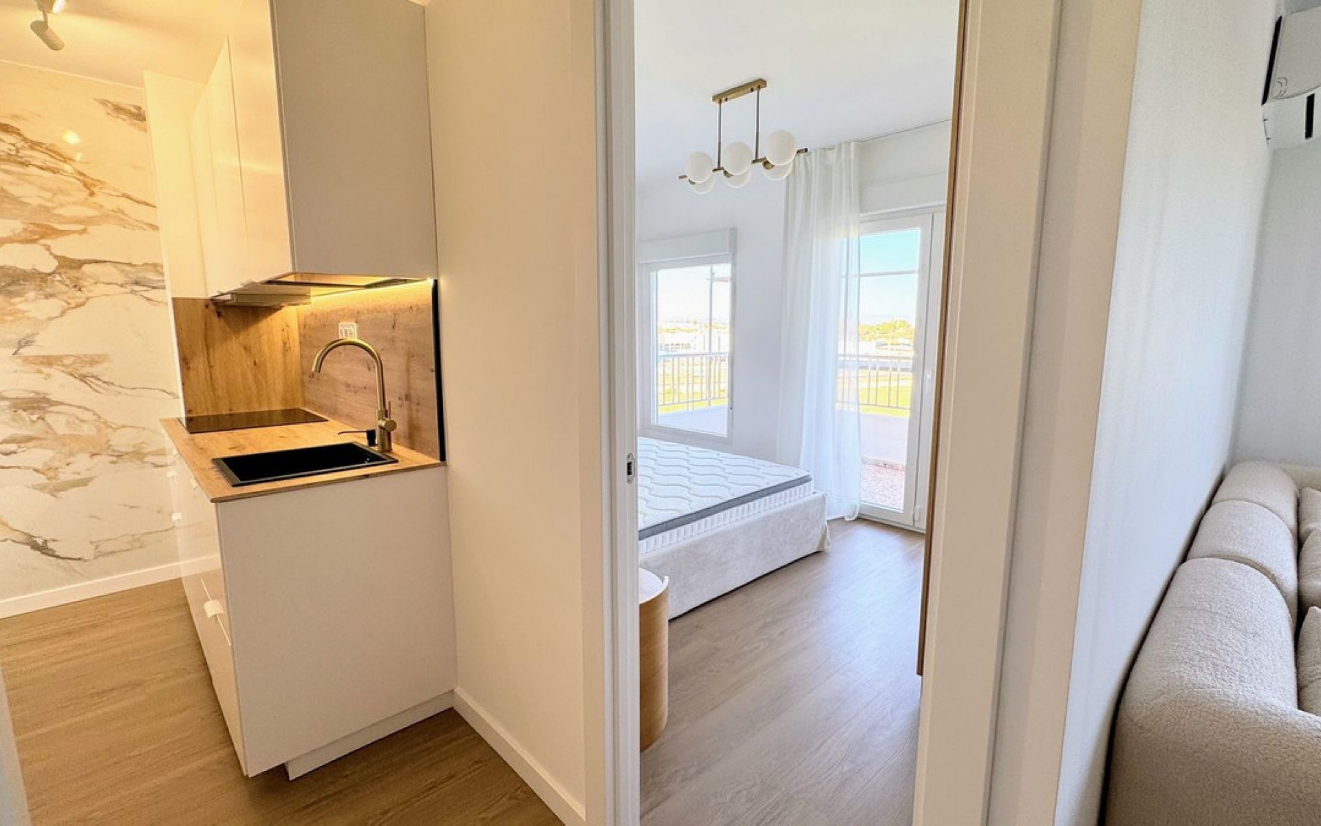 Resale - Apartment - Punta Prima