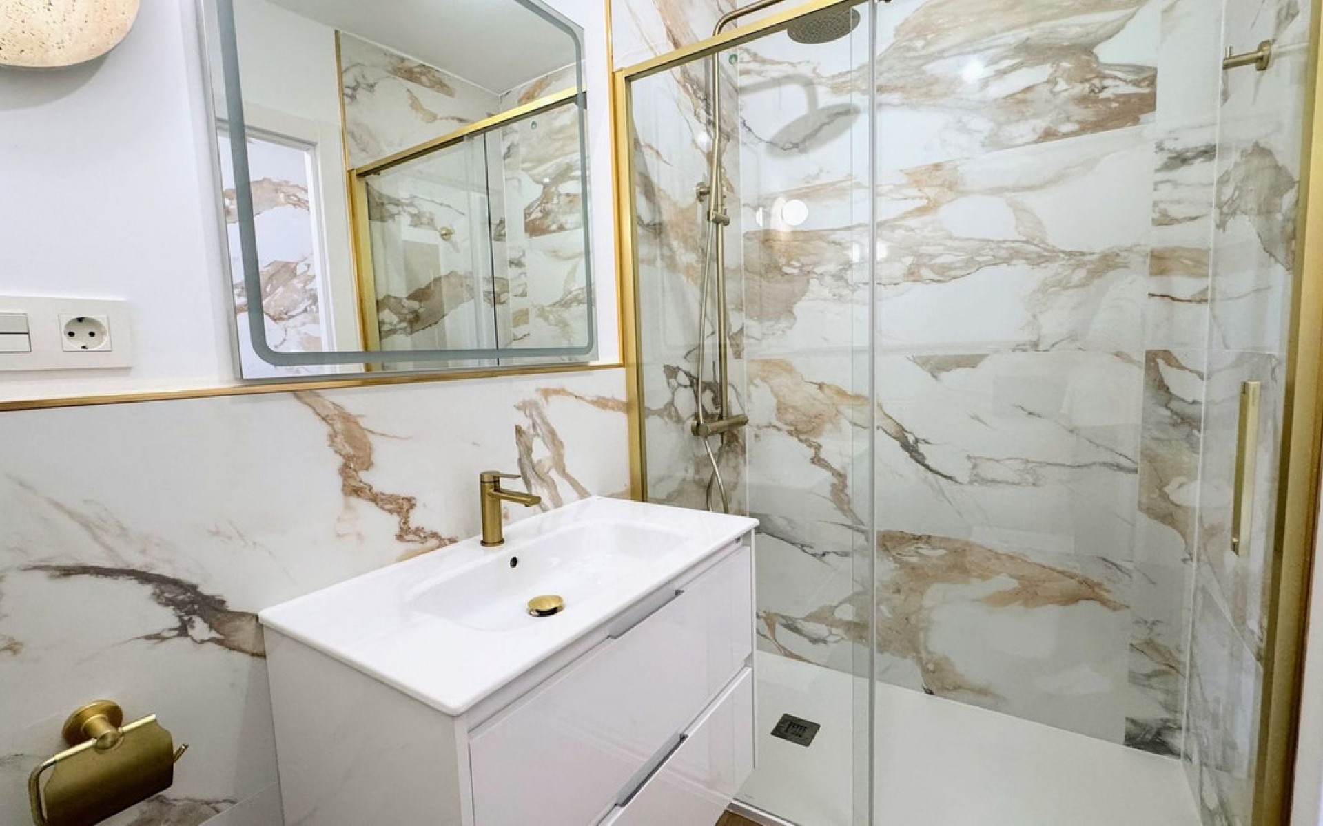 Resale - Apartment - Punta Prima