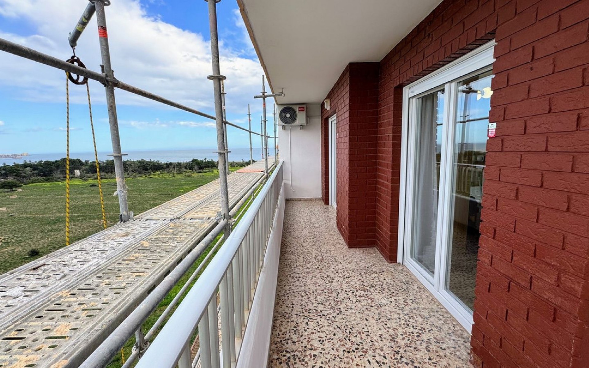 Resale - Apartment - Punta Prima
