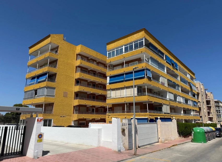 Resale - Apartment - Punta Prima