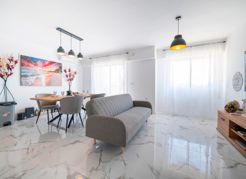 Resale - Apartment - Punta Prima