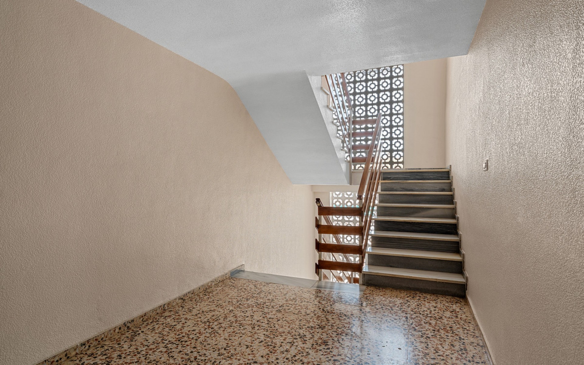 Resale - Apartment - Punta Prima