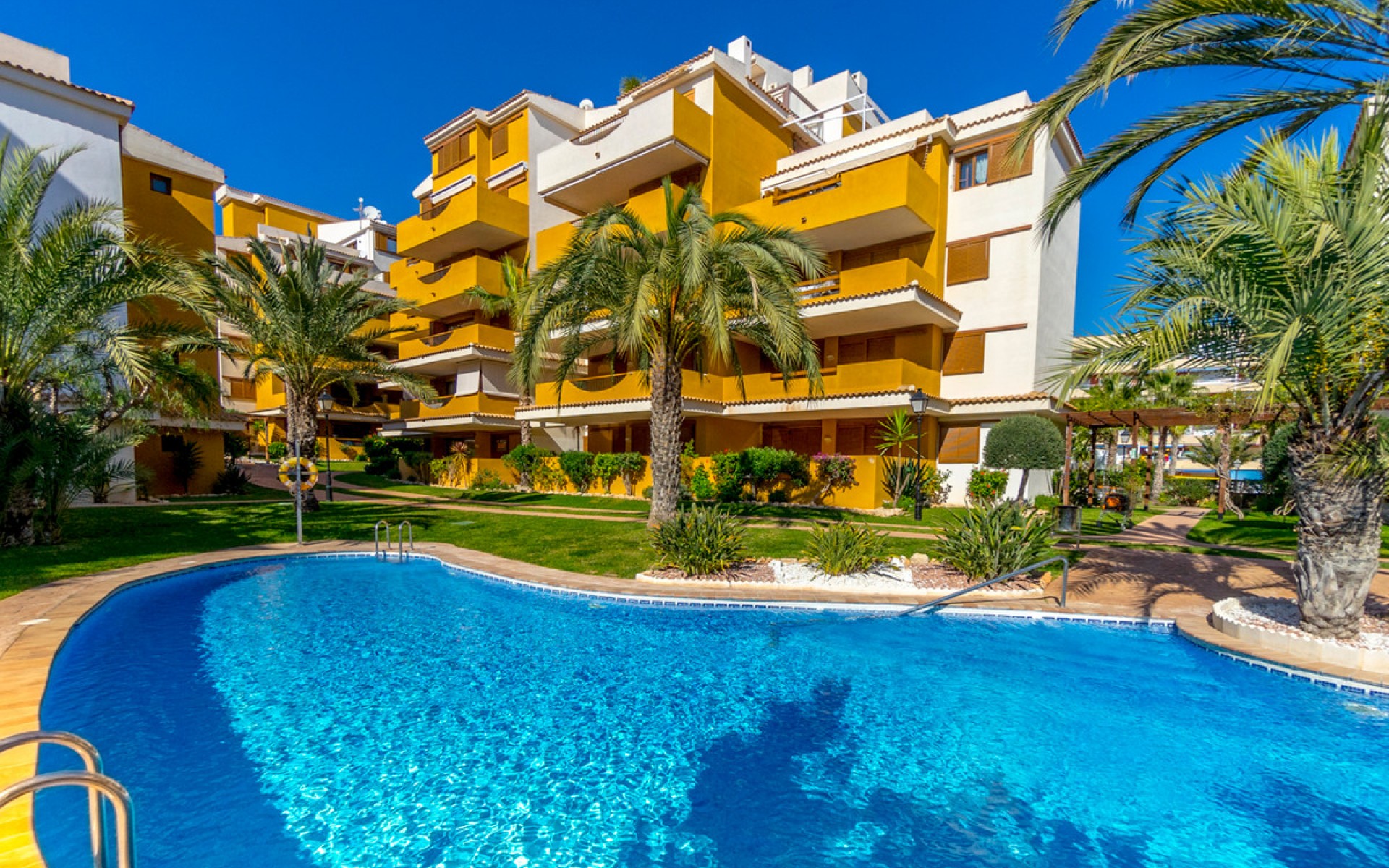 Resale - Apartment - Punta Prima