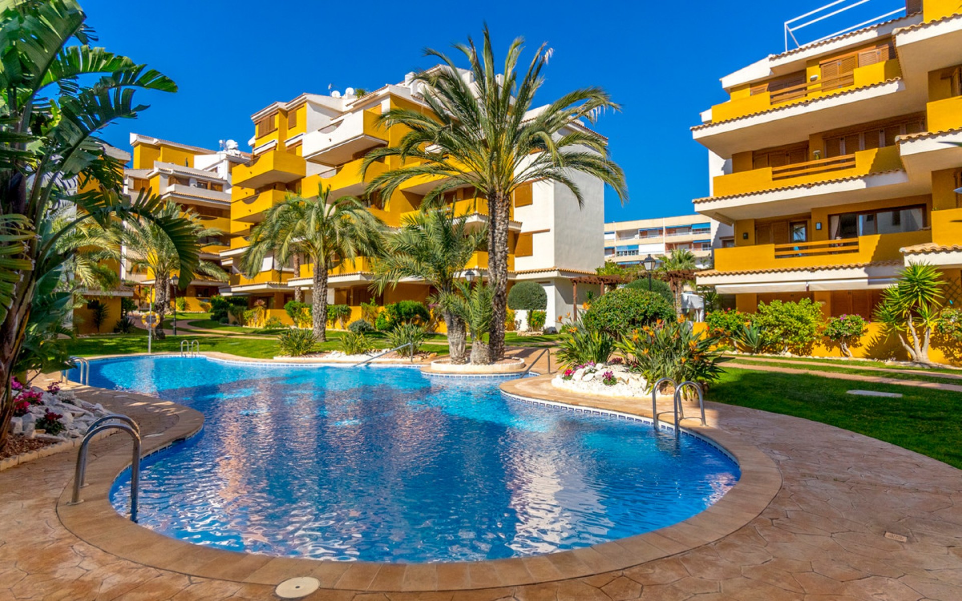 Resale - Apartment - Punta Prima