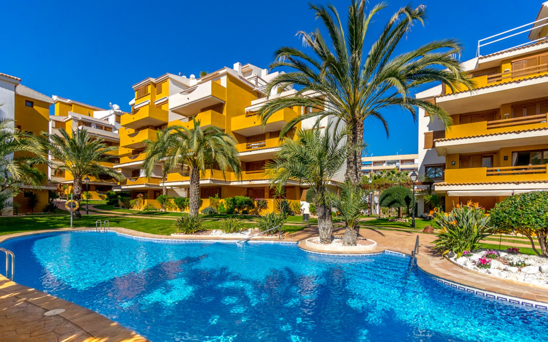 Resale - Apartment - Punta Prima