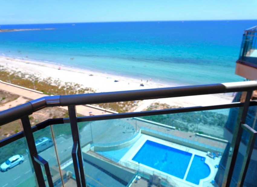 Resale - Apartment - San Javier - La Manga Del Mar Menor