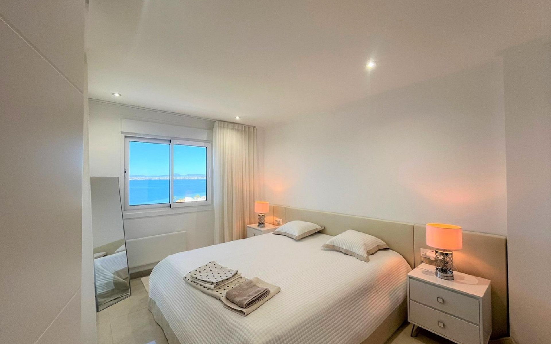 Resale - Apartment - San Javier - La Manga Del Mar Menor