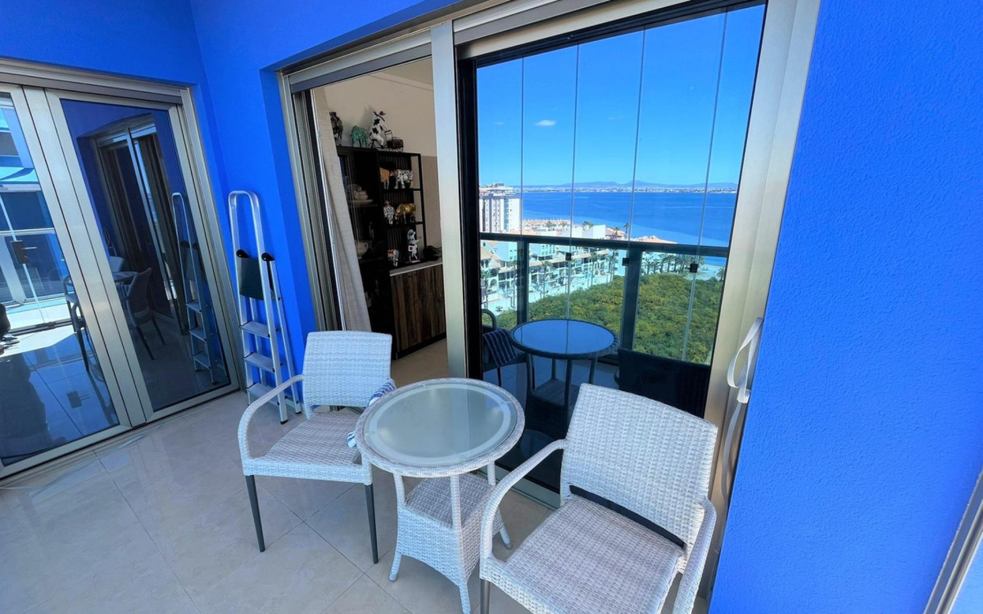 Resale - Apartment - San Javier - La Manga Del Mar Menor