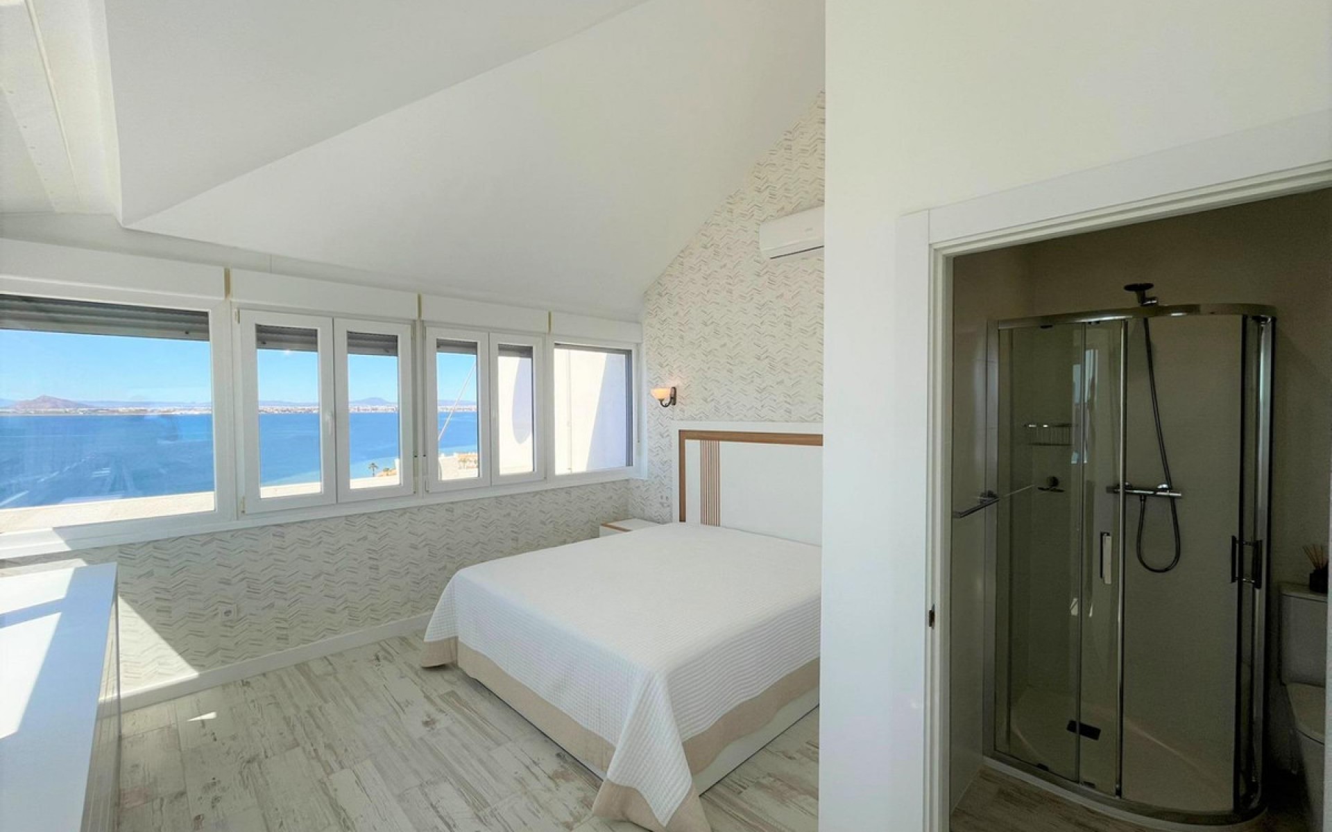 Resale - Apartment - San Javier - La Manga Del Mar Menor
