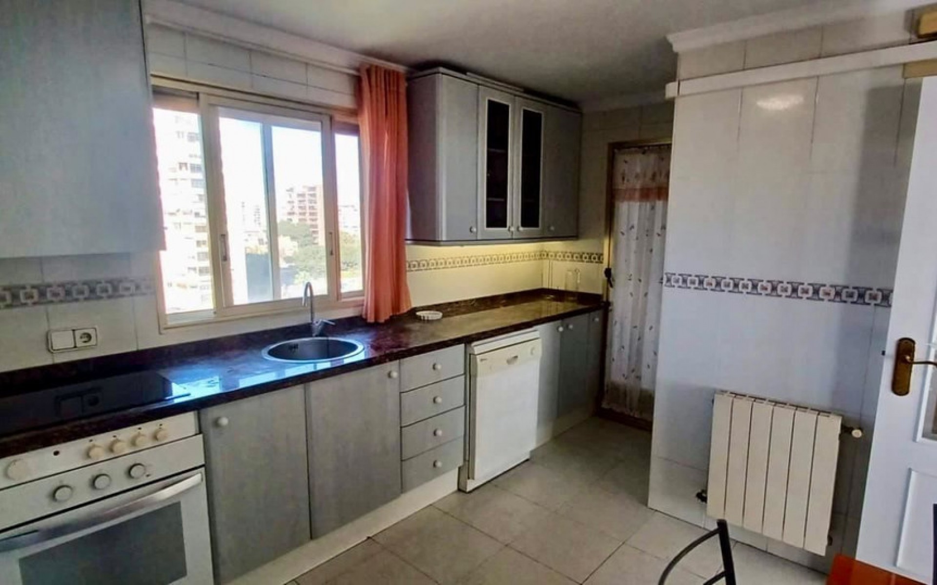 Resale - Apartment - San Juan de Alicante - Playa de San Juan