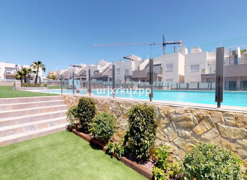 Resale - Apartment - Torrevieja - Aguas Nuevas
