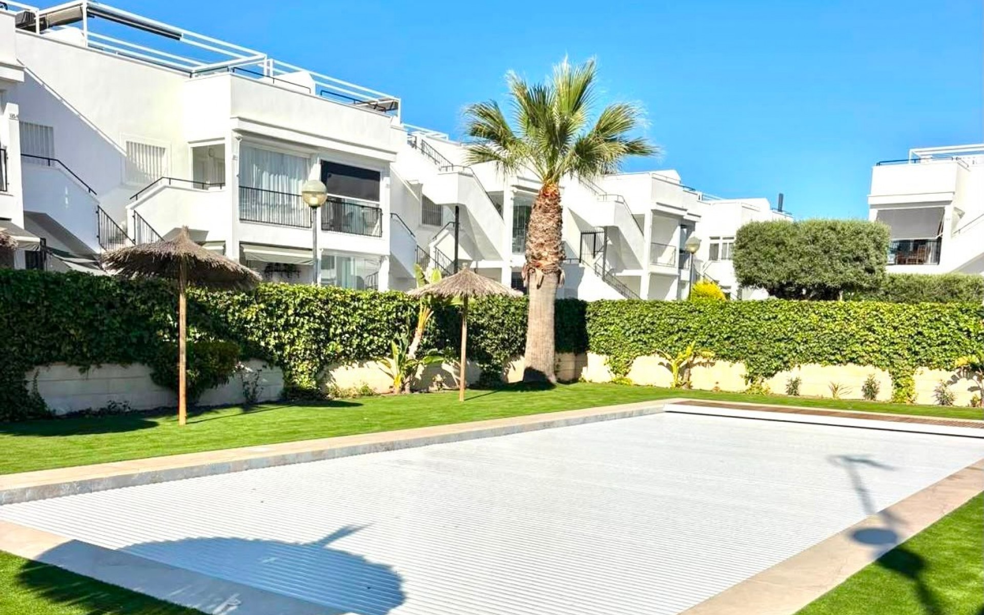 Resale - Apartment - Torrevieja - Aguas Nuevas