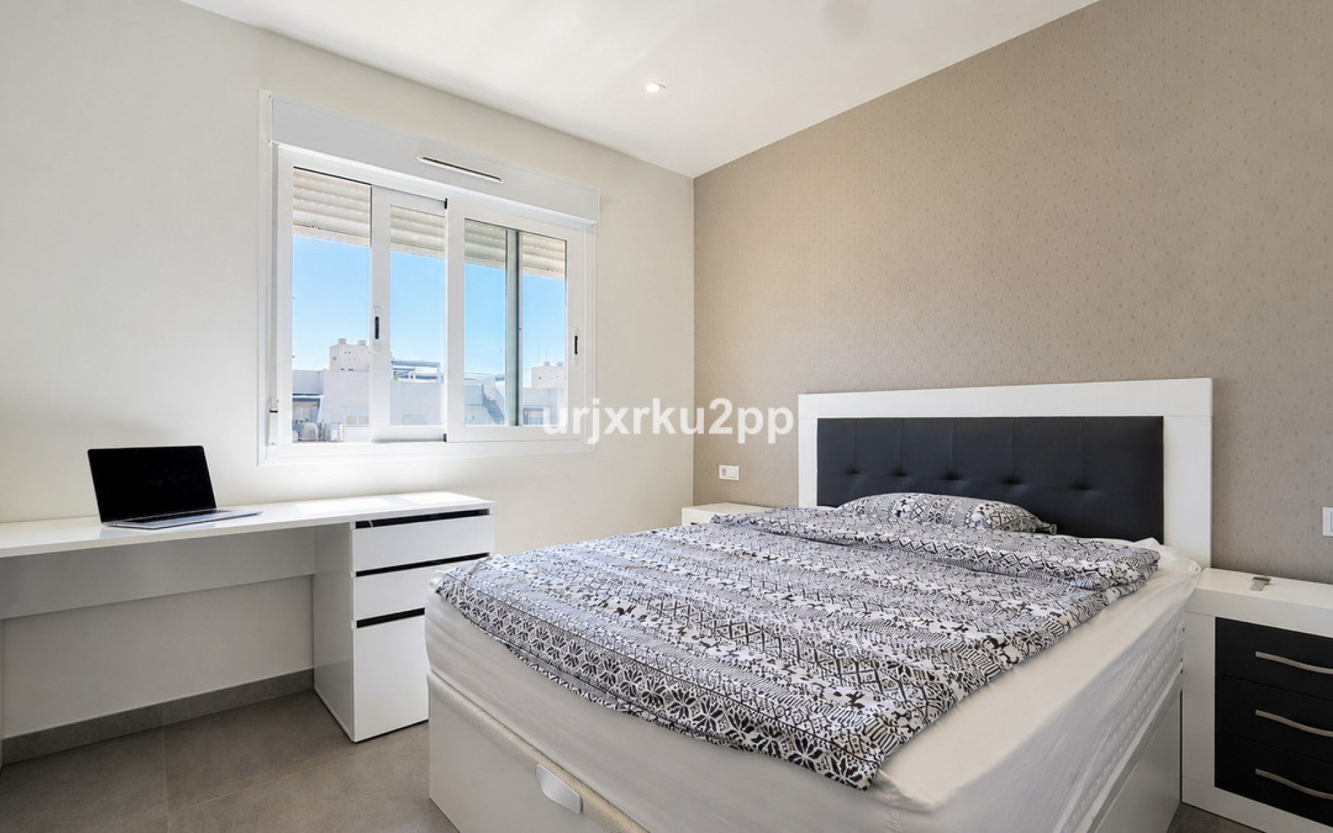 Resale - Apartment - Torrevieja - Aguas Nuevas