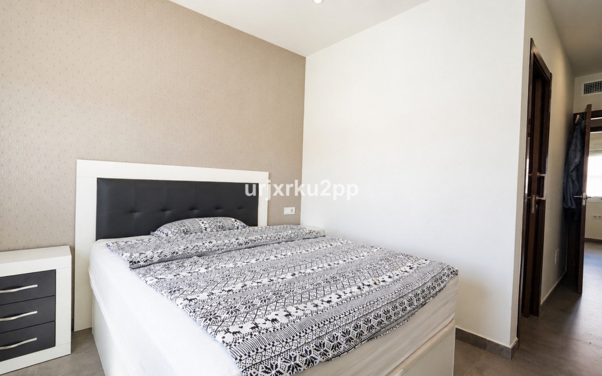 Resale - Apartment - Torrevieja - Aguas Nuevas