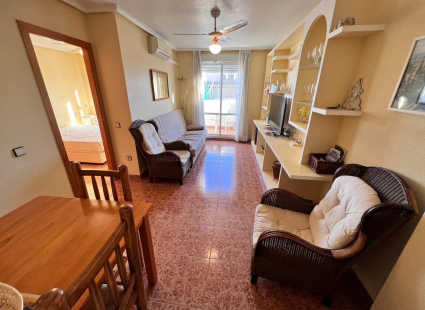 Resale - Apartment - Torrevieja - Centro