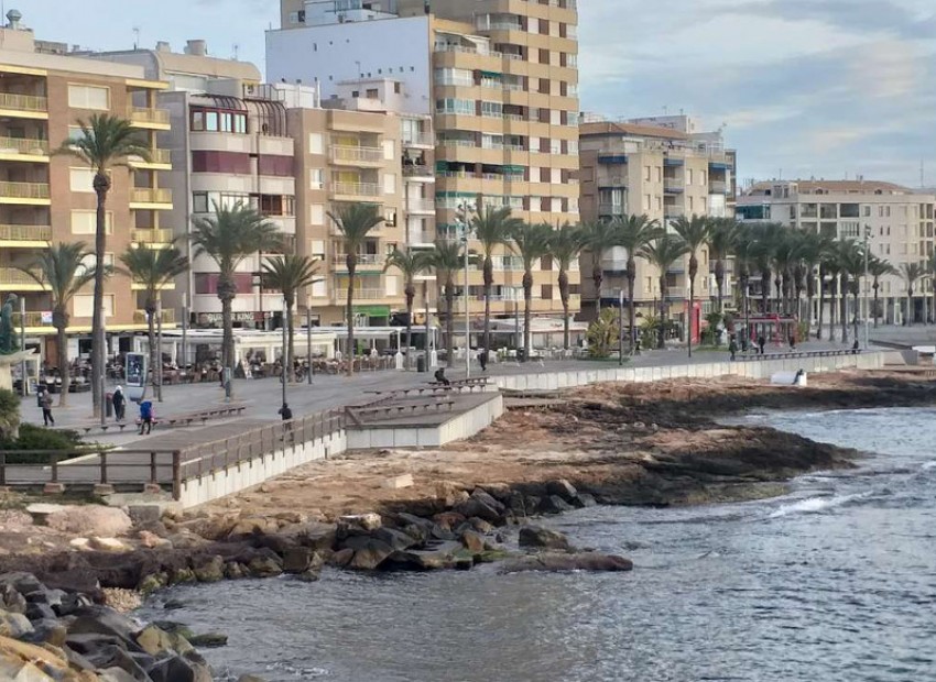 Resale - Apartment - Torrevieja - El Acequión - Los Náufragos