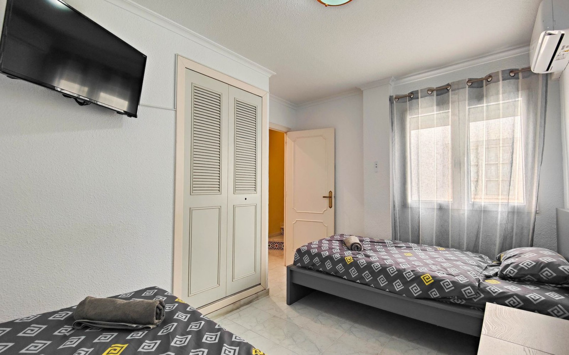 Resale - Apartment - Torrevieja - La Mata