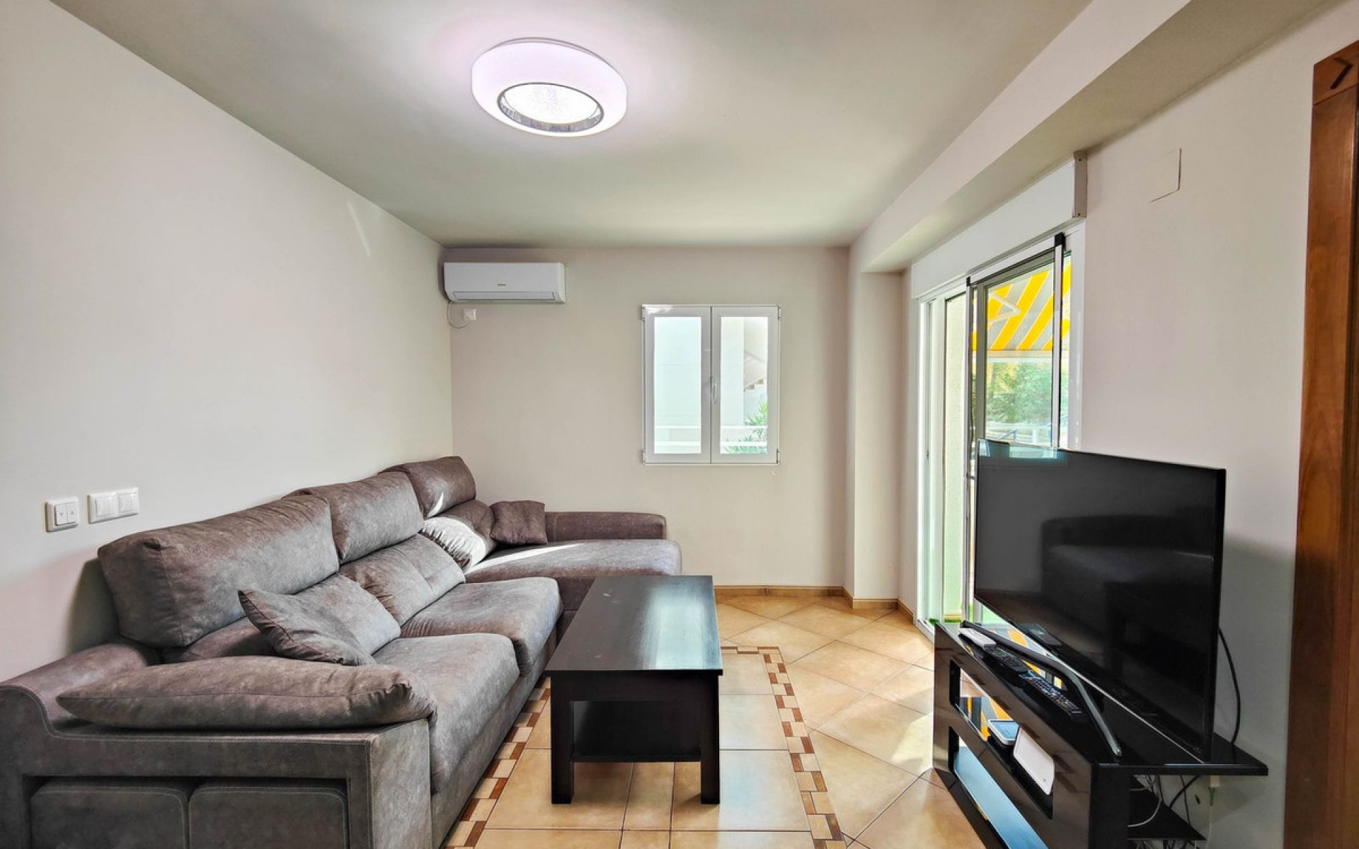 Resale - Apartment - Torrevieja - La Mata