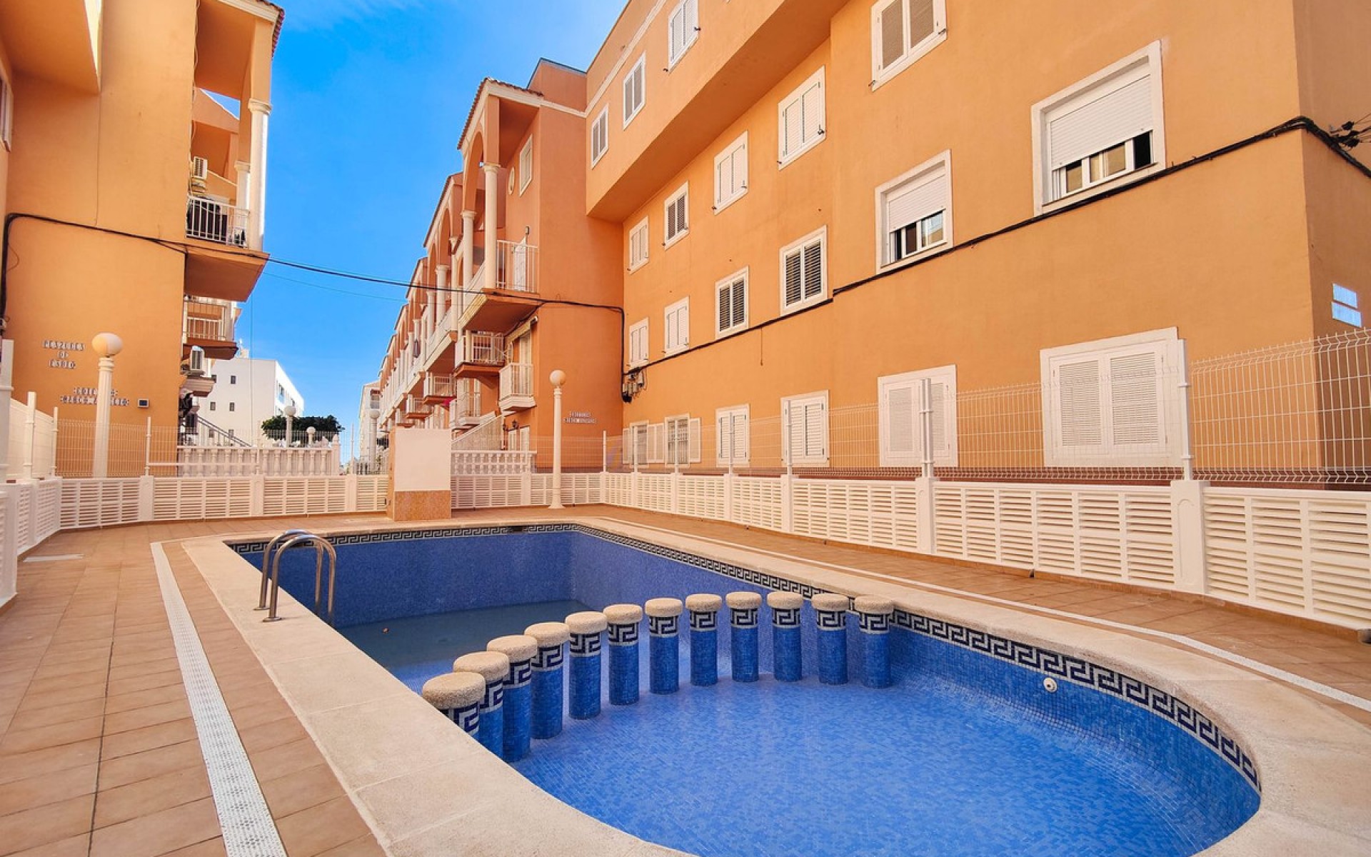 Resale - Apartment - Torrevieja - La Mata