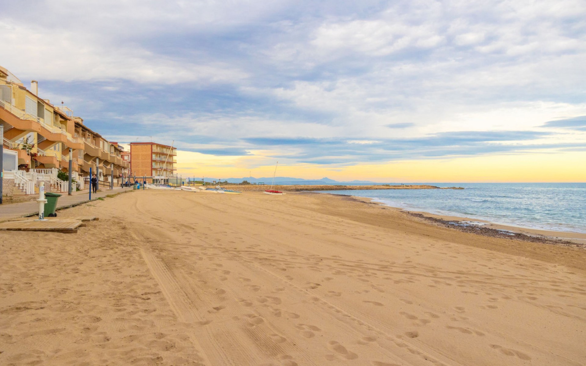 Resale - Apartment - Torrevieja - La Mata