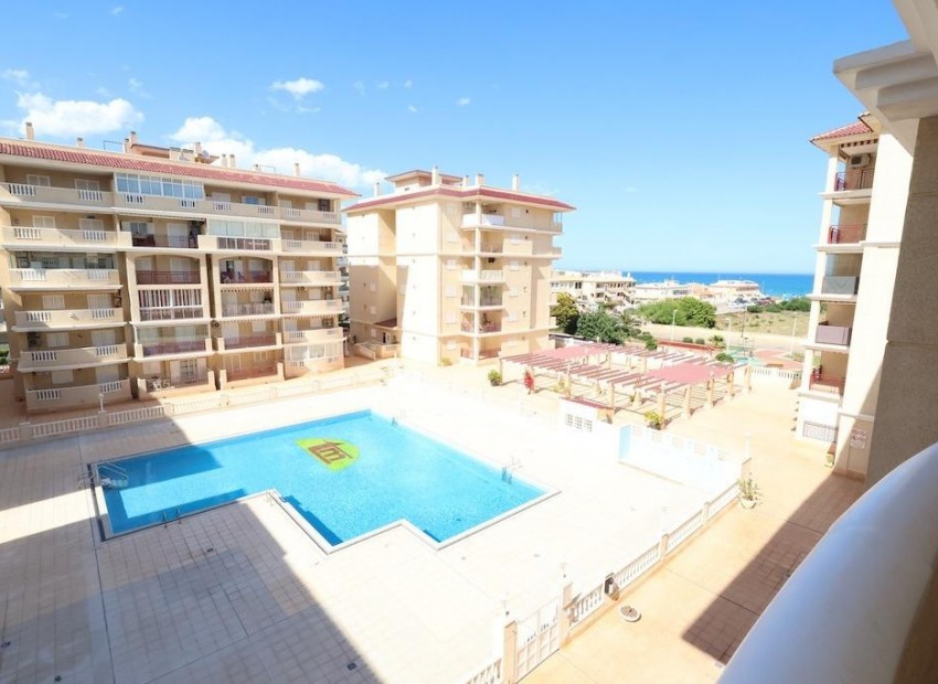 Resale - Apartment - Torrevieja - La Mata