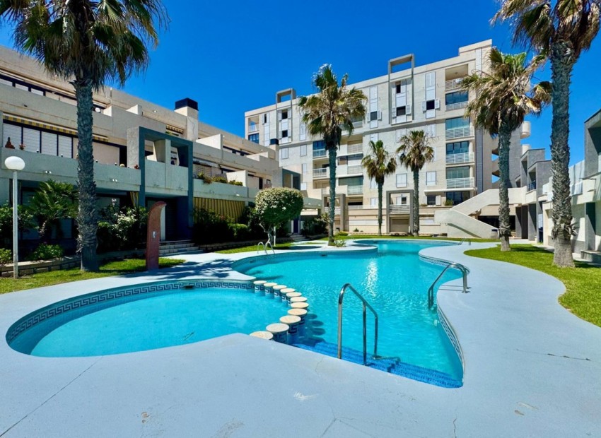 Resale - Apartment - Torrevieja - La Mata