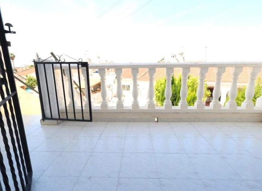 Resale - Apartment - Torrevieja - La Siesta