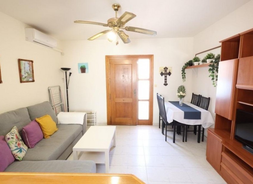 Resale - Apartment - Torrevieja - La Siesta