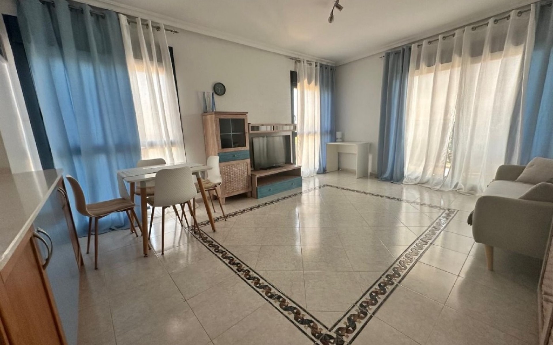 Resale - Apartment - Torrevieja - La Veleta