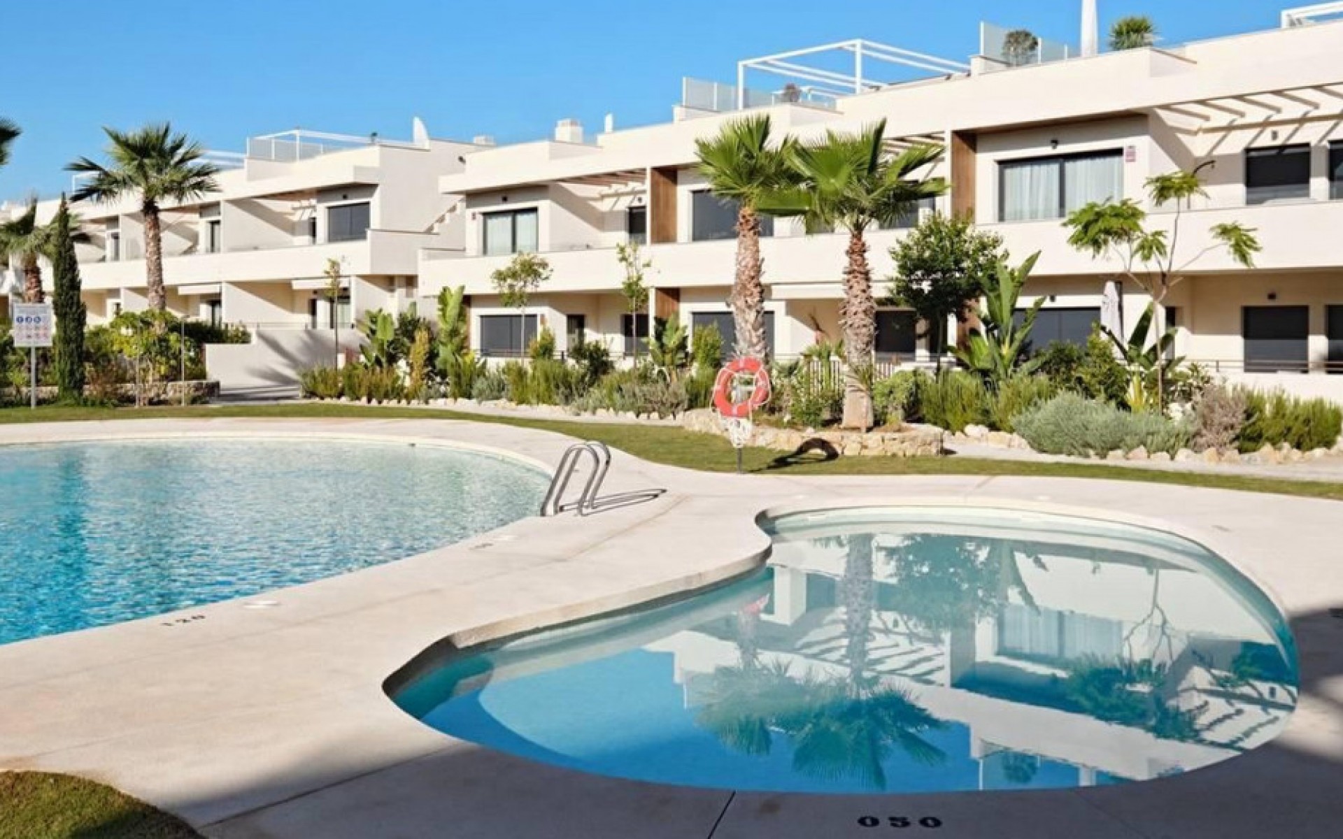 Resale - Apartment - Torrevieja - La Veleta
