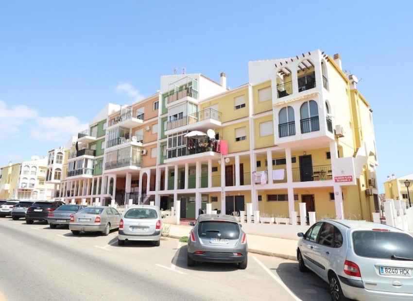 Resale - Apartment - Torrevieja - La Veleta