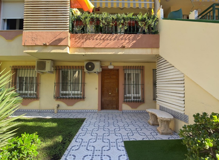 Resale - Apartment - Torrevieja - La Veleta