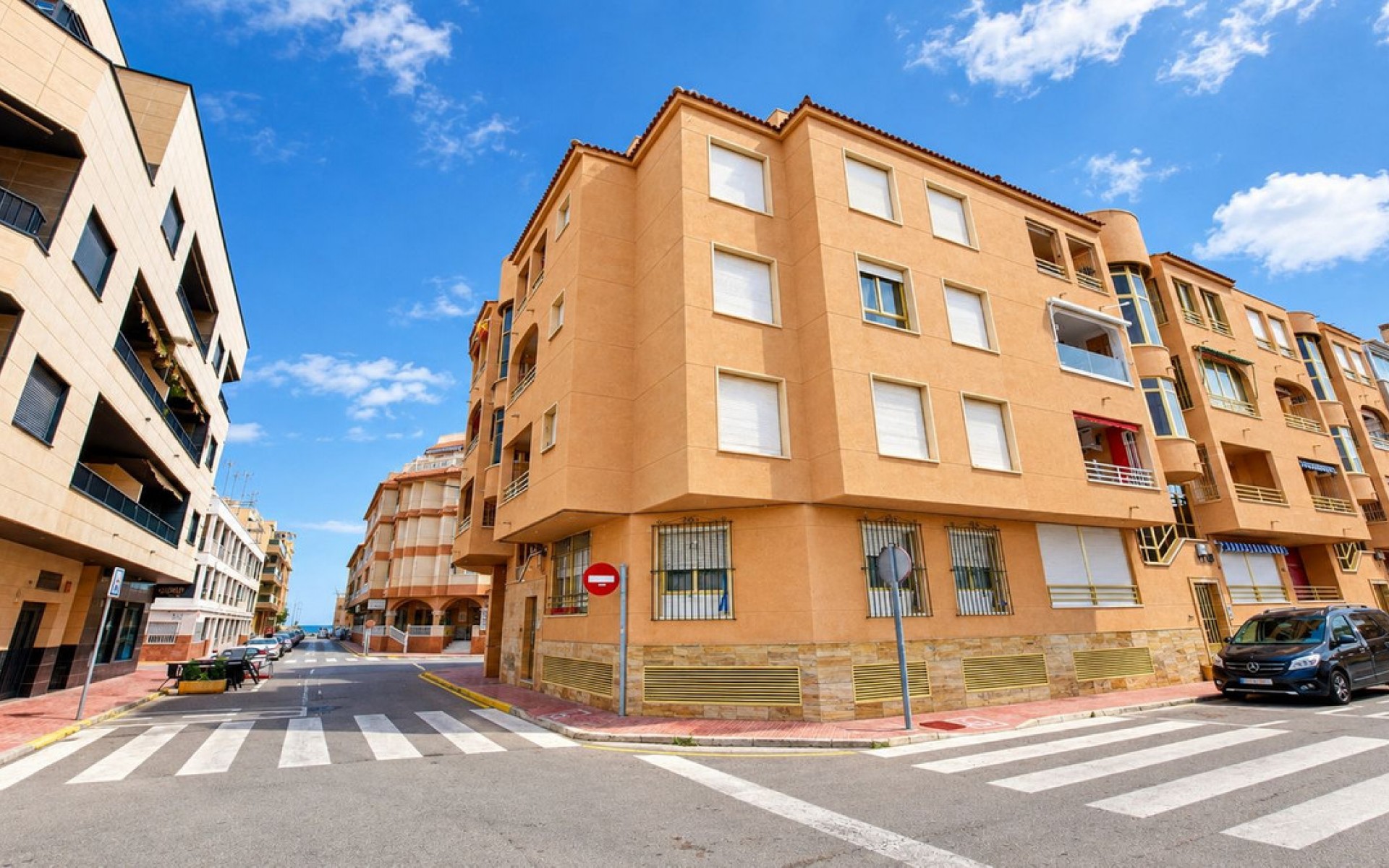 Resale - Apartment - Torrevieja - Playa De La Mata