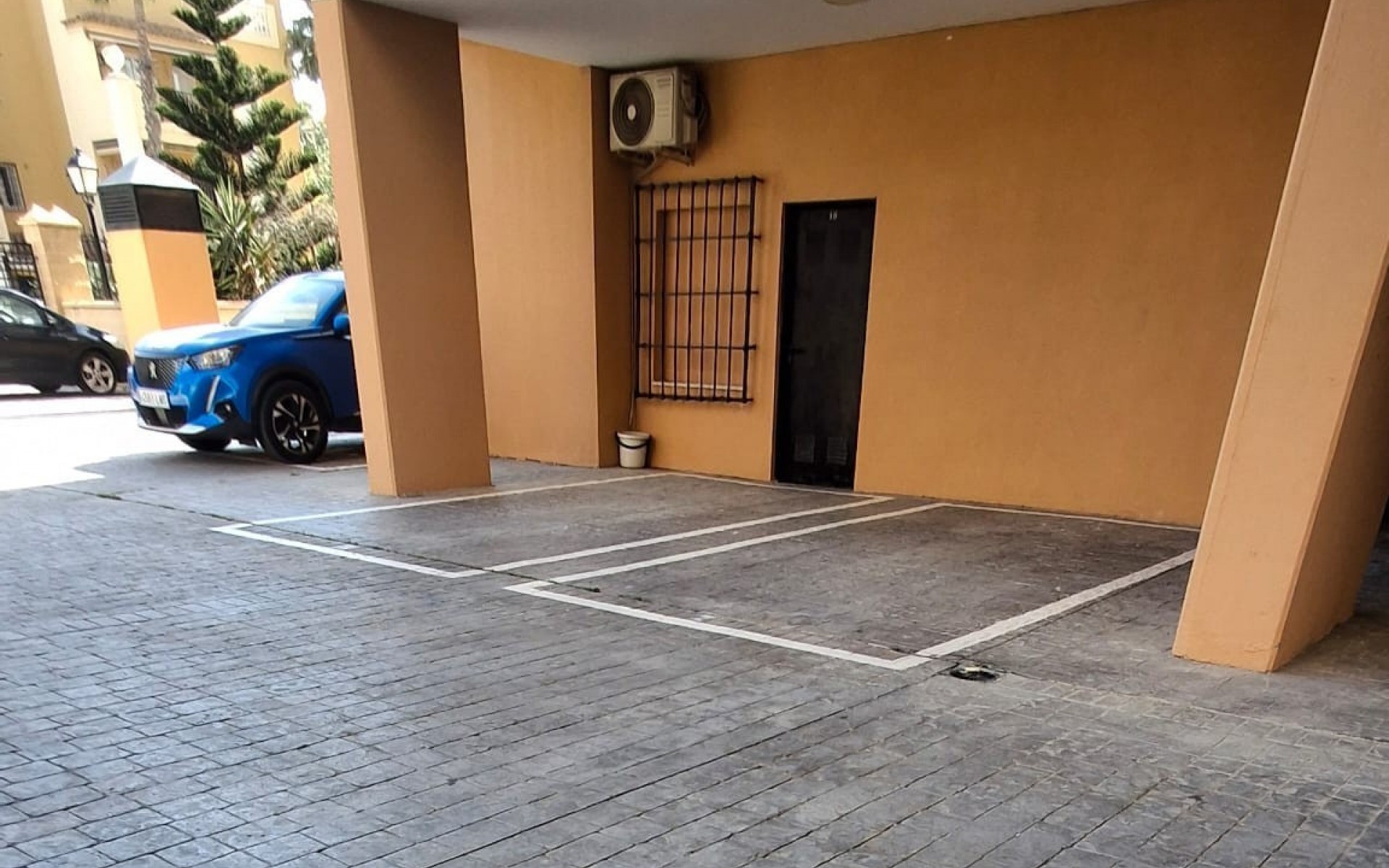 Resale - Apartment - Torrevieja - Playa de los Locos