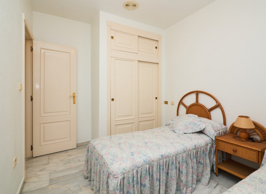 Resale - Apartment - Torrevieja - Playa de los Locos