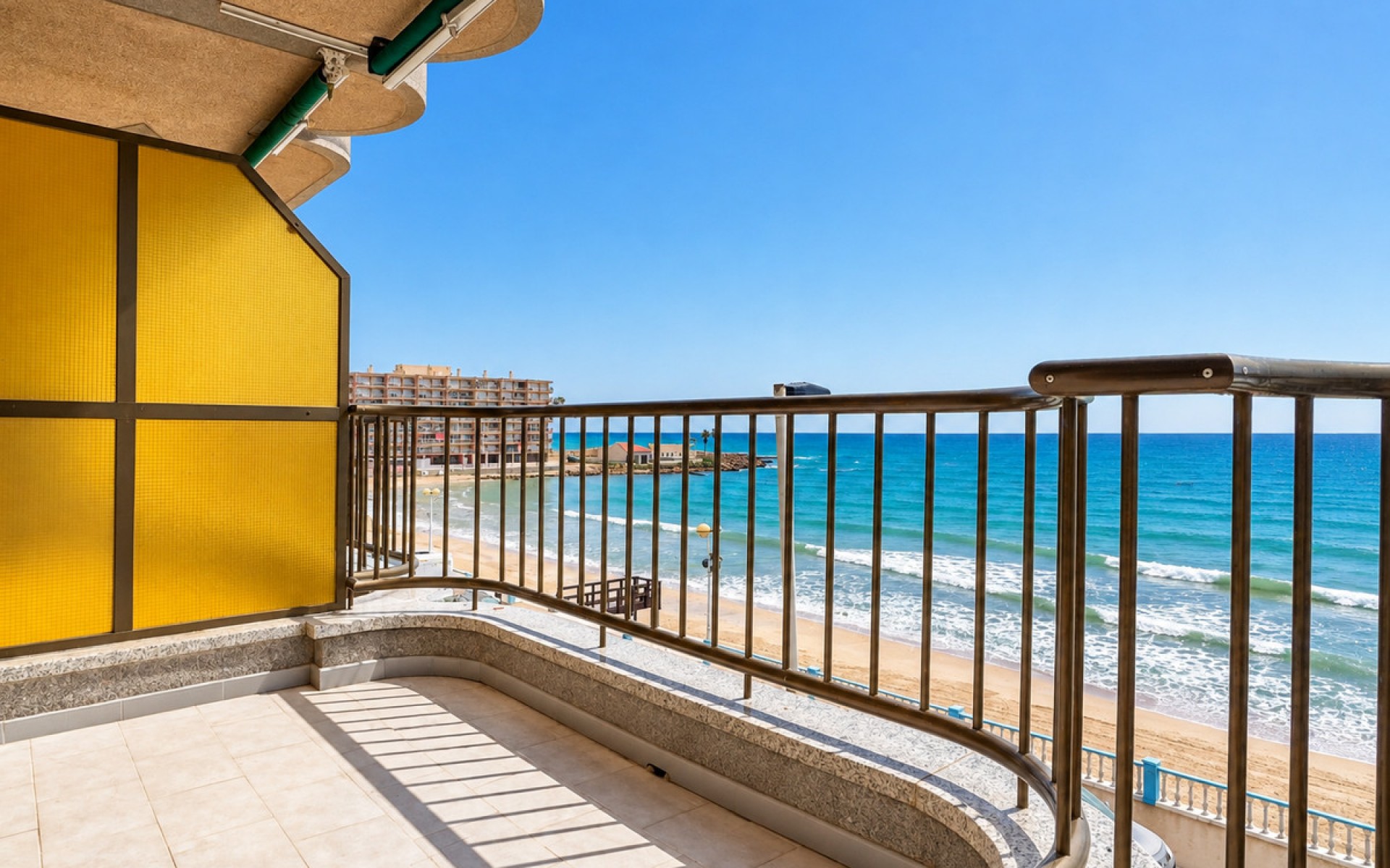 Resale - Apartment - Torrevieja - Playa de los Locos
