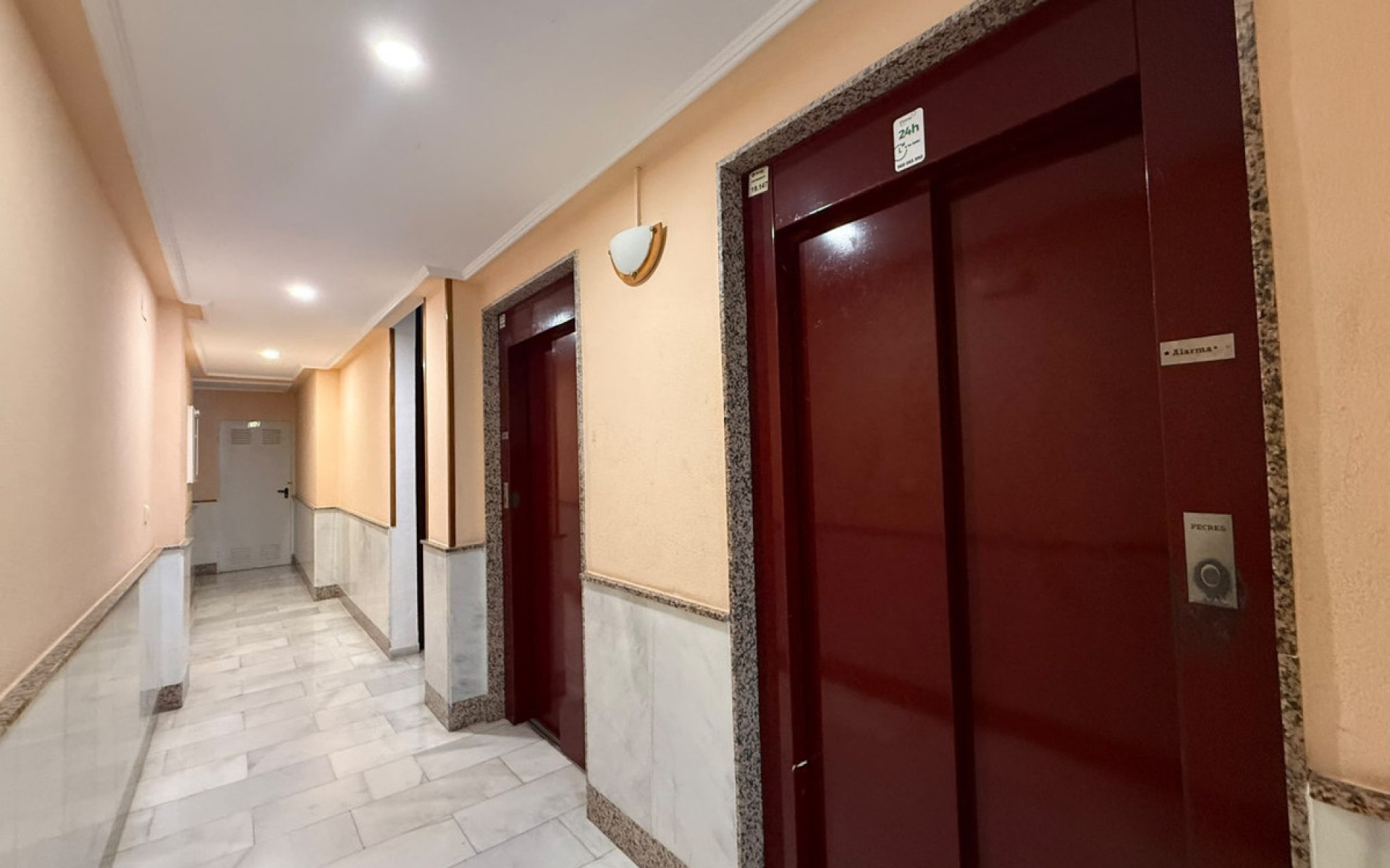 Resale - Apartment - Torrevieja - Playa de los Locos