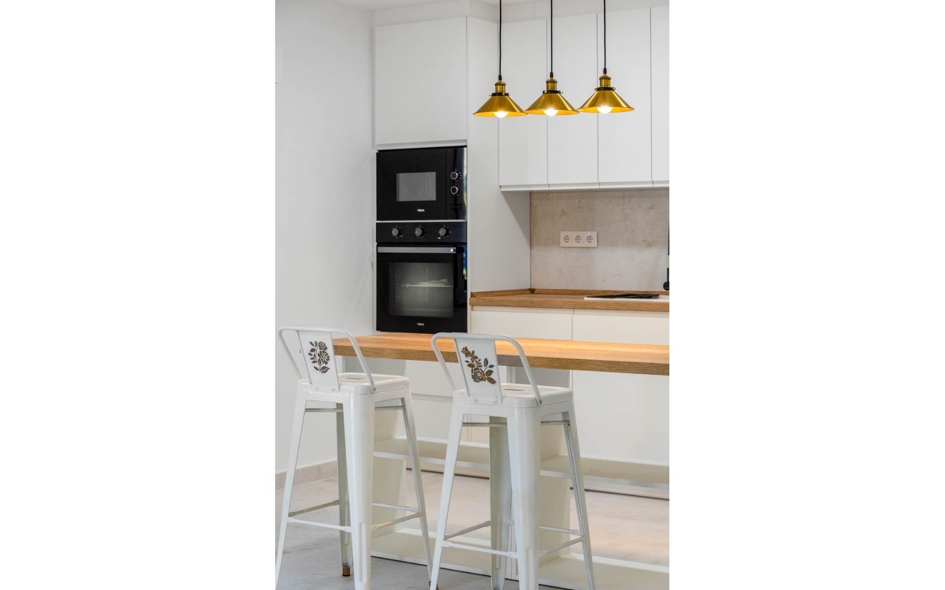 Resale - Apartment - Torrevieja - Playa del Acequion